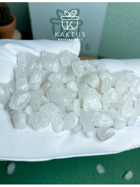 cleanse your crystal bracelet with white gravel stone by Kaktus Crystal Shop