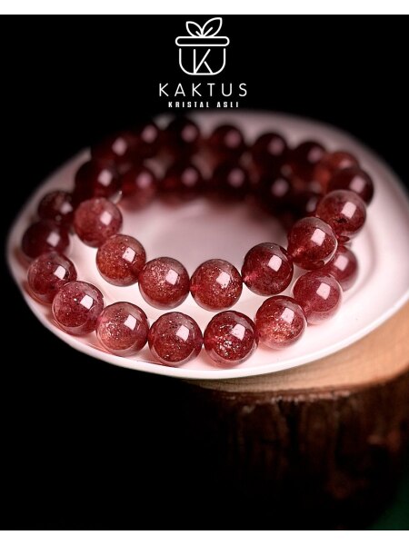 Strawberry Quartz Crystal Bracelet is fire element; the perfect stone to boost your passion and attract love and compassion.