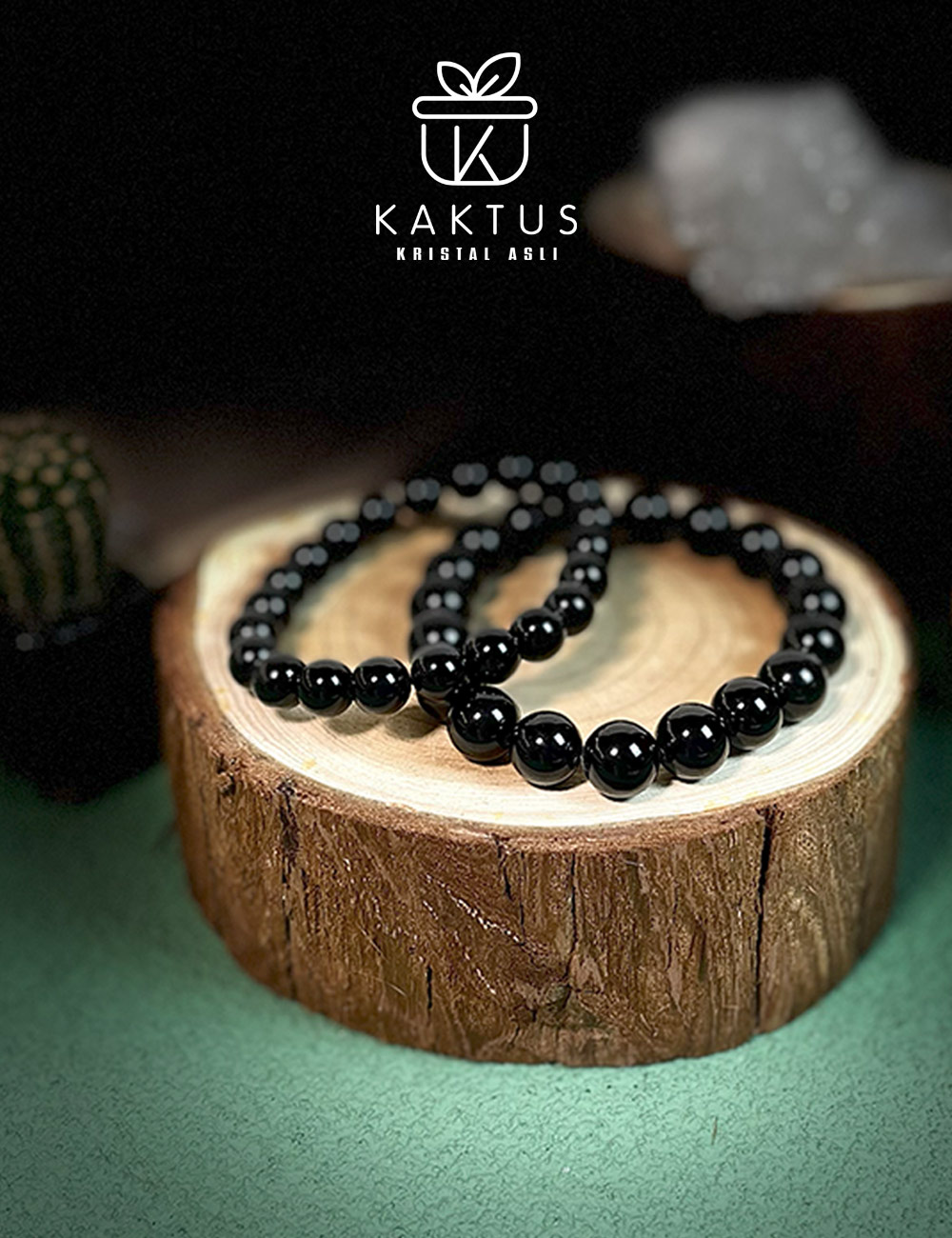 黑碧玺手链 Black Tourmaline protects the aura from toxic energy and psychic disturbances. It transforms negative vibrations into positive energy, bringing calm and resilience in challenging times. It supports emotional stability, mental clarity, and strengthens the connection between body and spirit. Kaktus Kristal Malaysia Crystal Shop