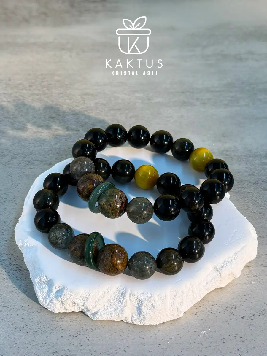 Momentum Bracelet with high-vibration crystals for drive, focus, and confidence